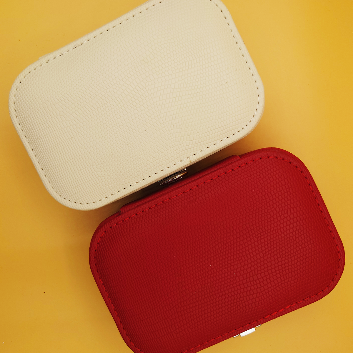 Stylish And Classic Makup Bags