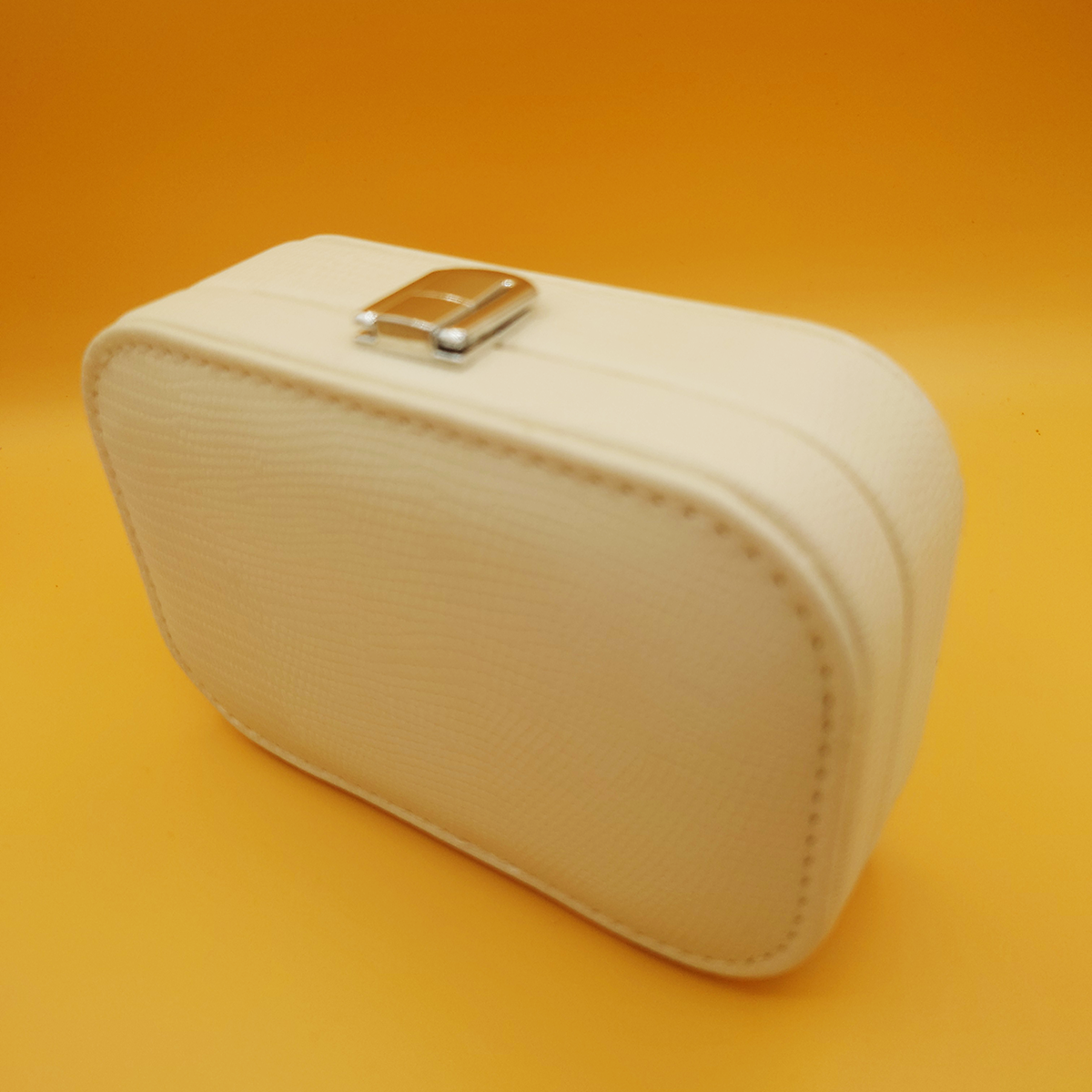 Stylish And Classic Makup Bags